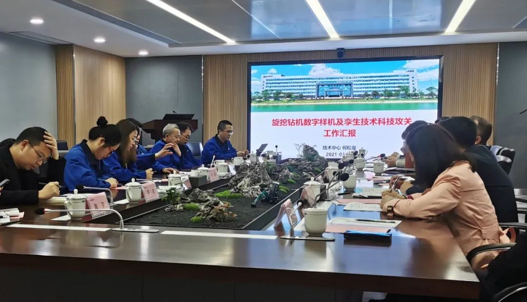 長沙經開區管委會張慶紅主任調研“省十大技術攻關項目”