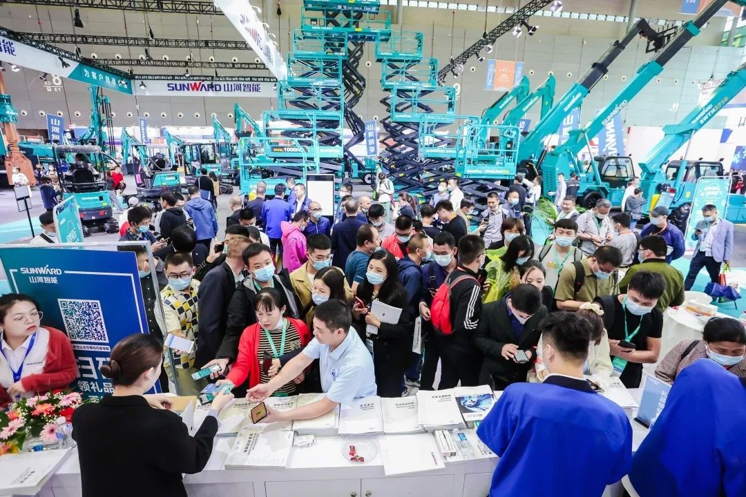 “機甲盛宴”長沙展圓滿收官！山河智能展區亮點精彩回顧