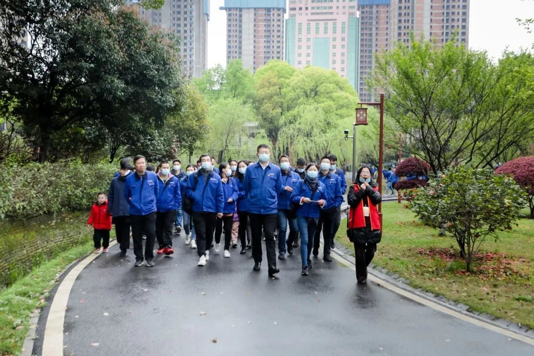 覓紅色歷史 踐初心使命——山河智能全體黨員赴長沙黨史館開展主題黨日活動