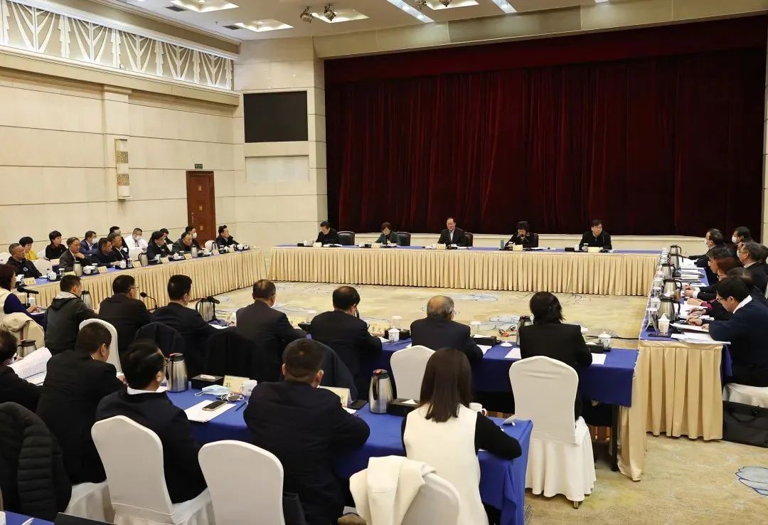 何清華：民營企業要加強創新積累，推崇精耕細作的內涵式增長