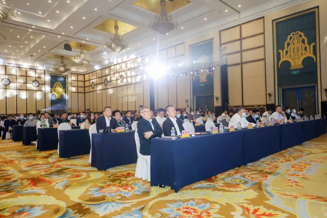 “爆品”出擊！山河智能客戶交流會簽約超8億元