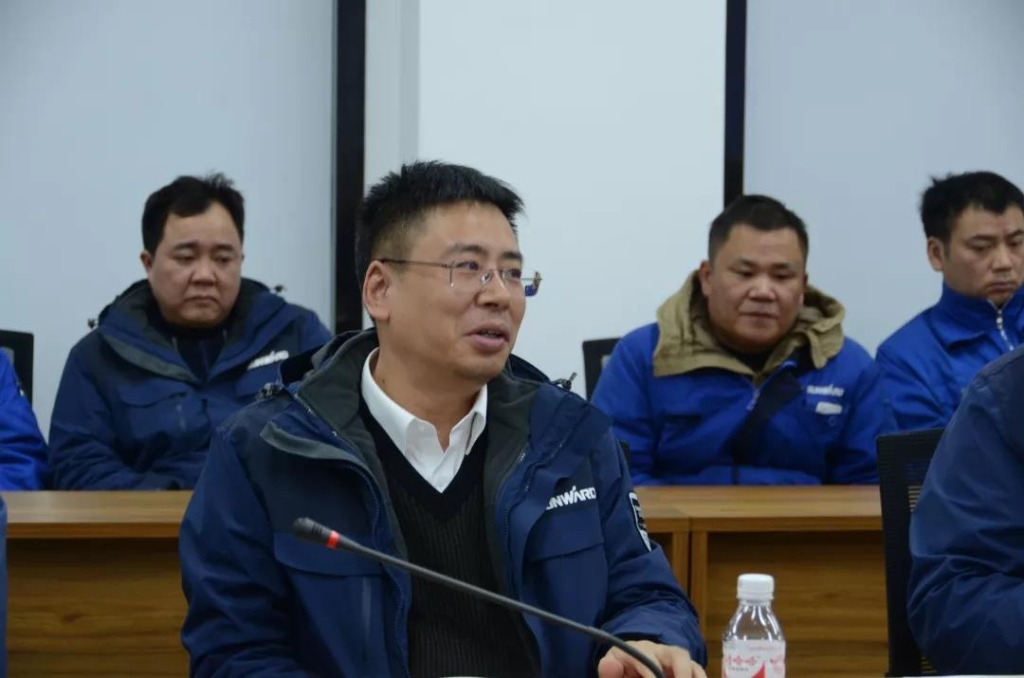 山河智能召開春節困難職工座談會