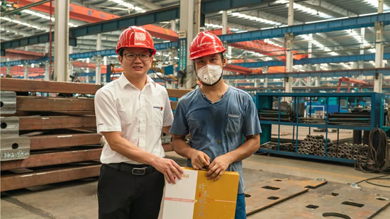 萬力集團“送清涼”活動，慰問一線員工