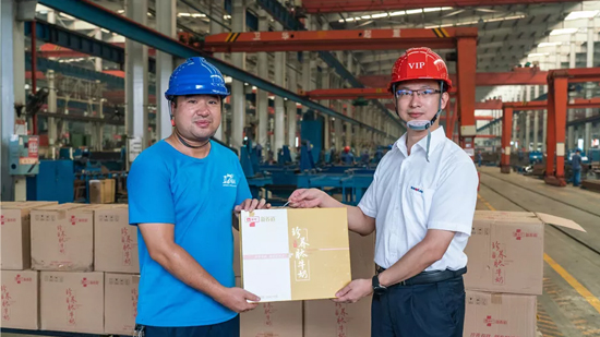 萬力集團“送清涼”活動，慰問一線員工