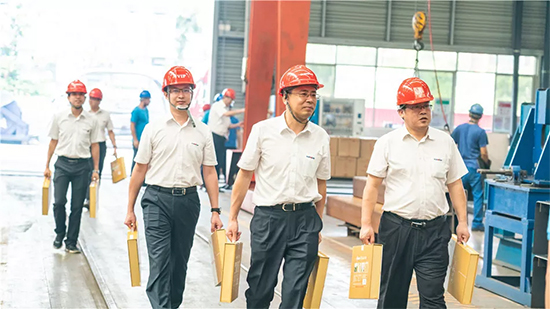 萬力集團“送清涼”活動，慰問一線員工