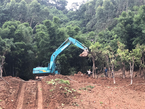 山河智能SWE 215E挖掘機是他的左膀右臂！