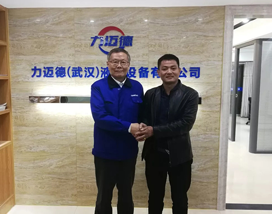 人生浮沉如夢，攜手山河勇攀事業巔峰