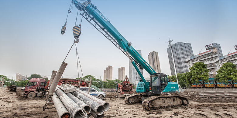 履帶起重機某工地作業