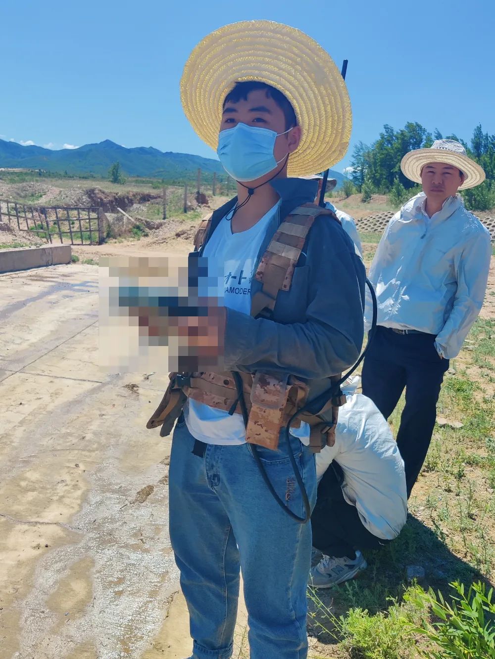 致敬！戰斗在風沙中的特種裝備團隊