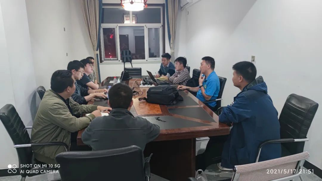 致敬！戰斗在風沙中的特種裝備團隊