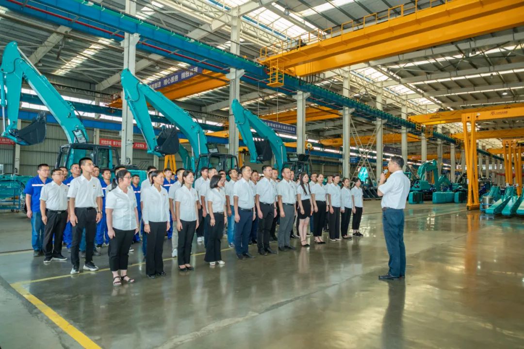 接續奮斗再出發——山河智能黨委舉行新黨員入黨宣誓和老黨員重溫入黨誓詞活動