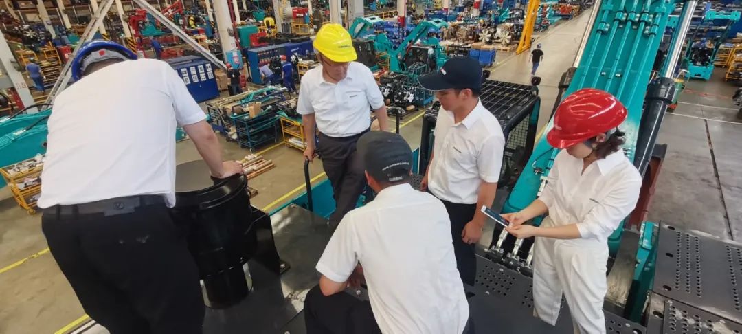 夠炫！夠酷！山河智能超大型挖掘機SWE750F下線