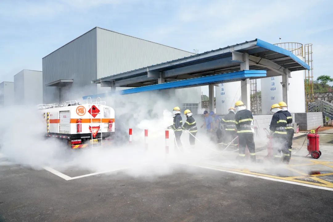 實戰演練礪精兵——2021年長沙市工貿企業危險化學品綜合應急演練在山河智能舉行