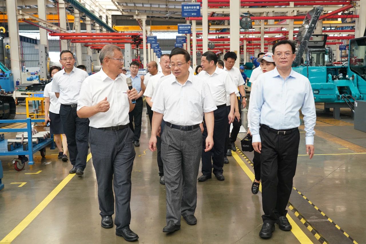 國家統計局總經濟師毛盛勇率團調研考察山河智能