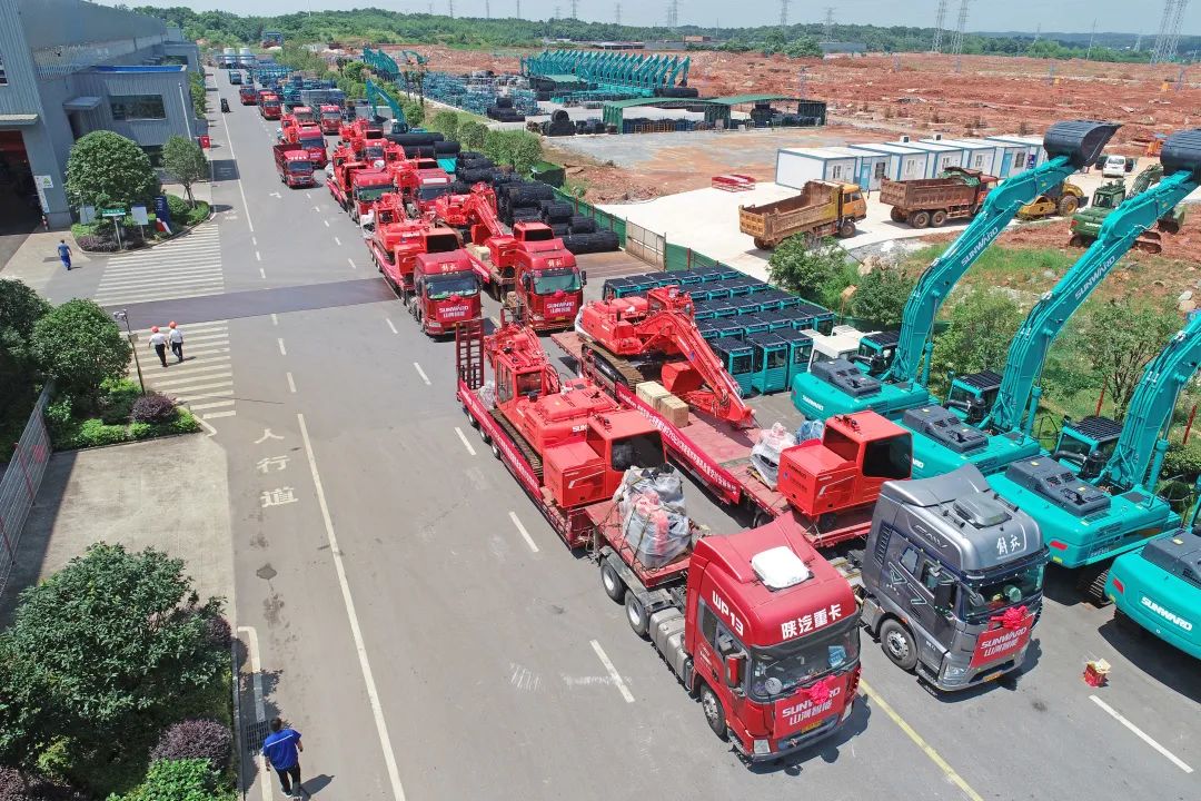 山河智能應急救援裝備喜訊連連——智能遙控挖掘機年內再度批量發貨