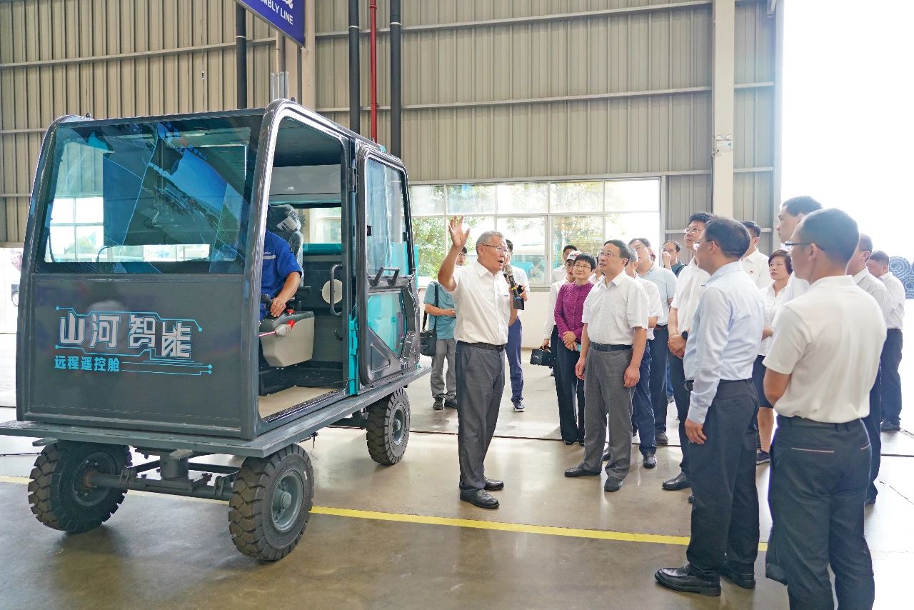 國家統計局總經濟師毛盛勇率團調研考察山河智能