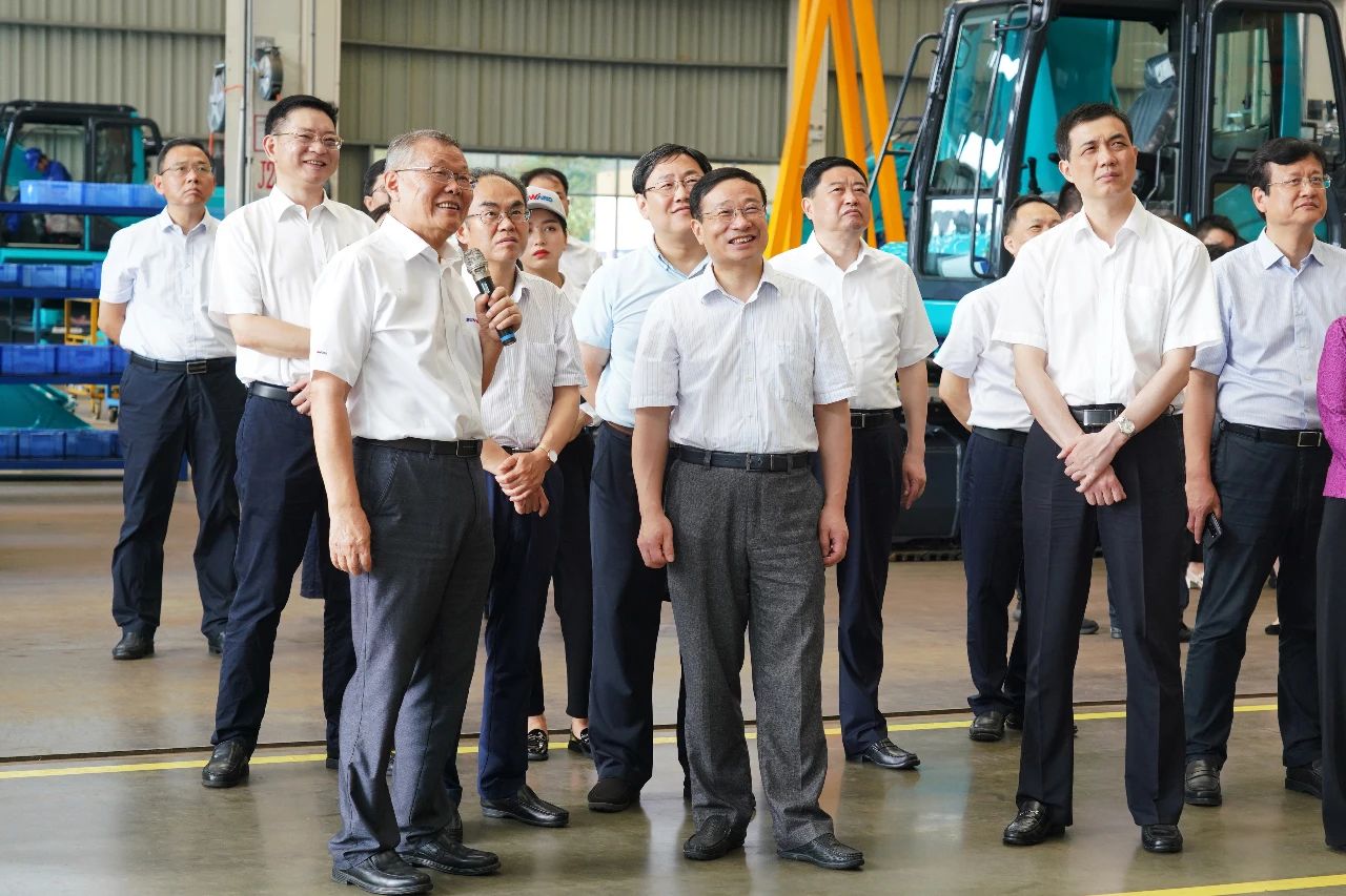 國家統計局總經濟師毛盛勇率團調研考察山河智能