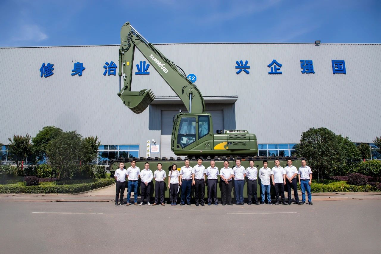 水陸兩用挖掘機亮相央視！山河智能應急救援“猛將”出戰