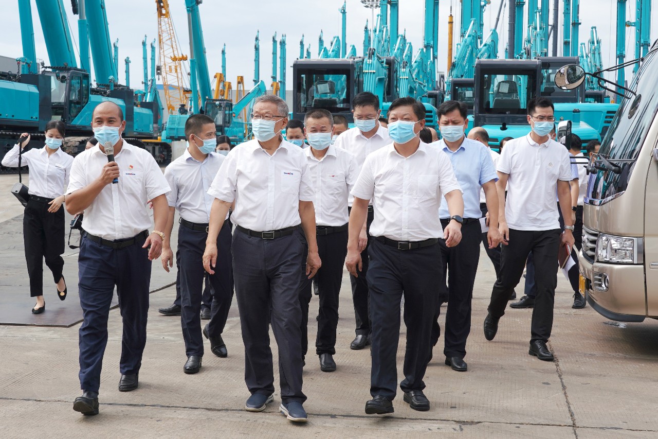 長沙縣委書記付旭明調研山河智能