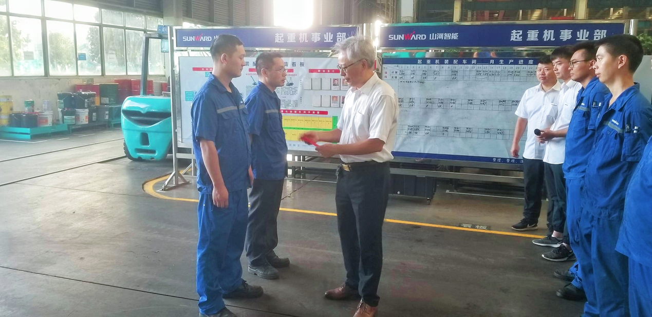 圖集 |超12萬元“帶崗津貼”發放！為這些導師點贊