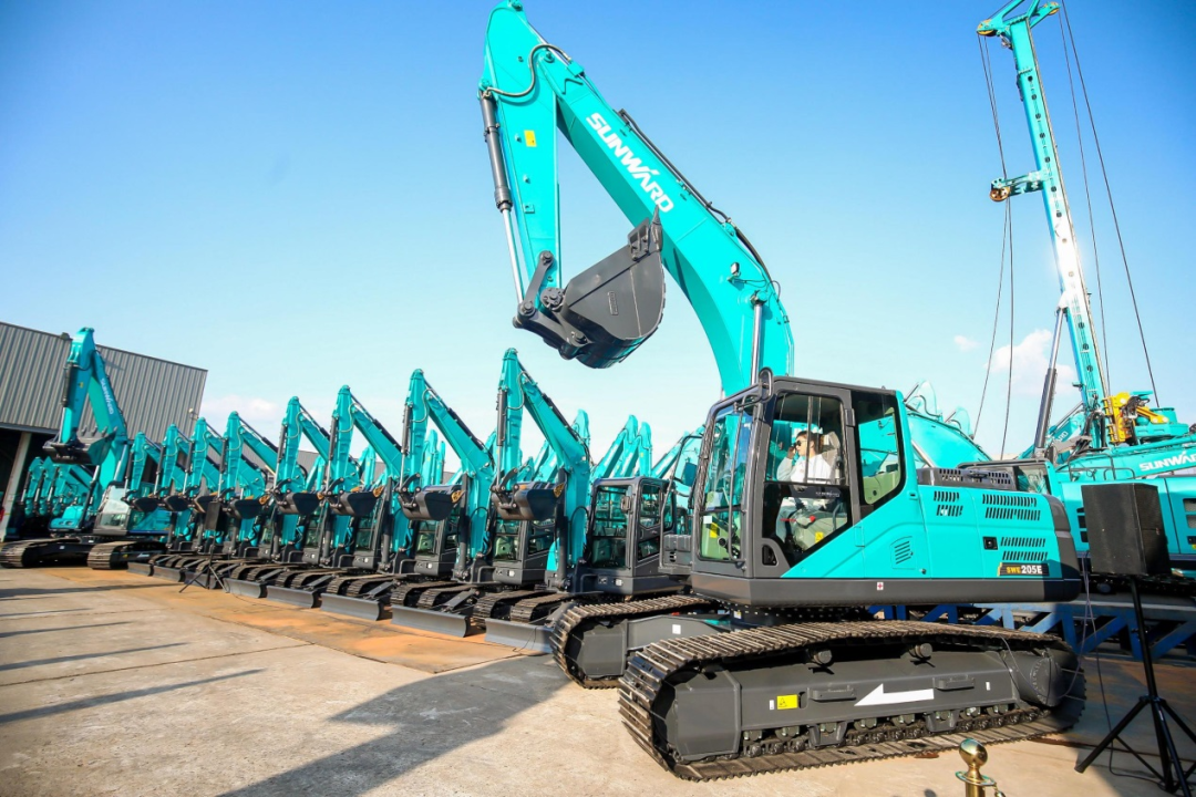 王炸！挖機加“寶貝”魅力征服全場