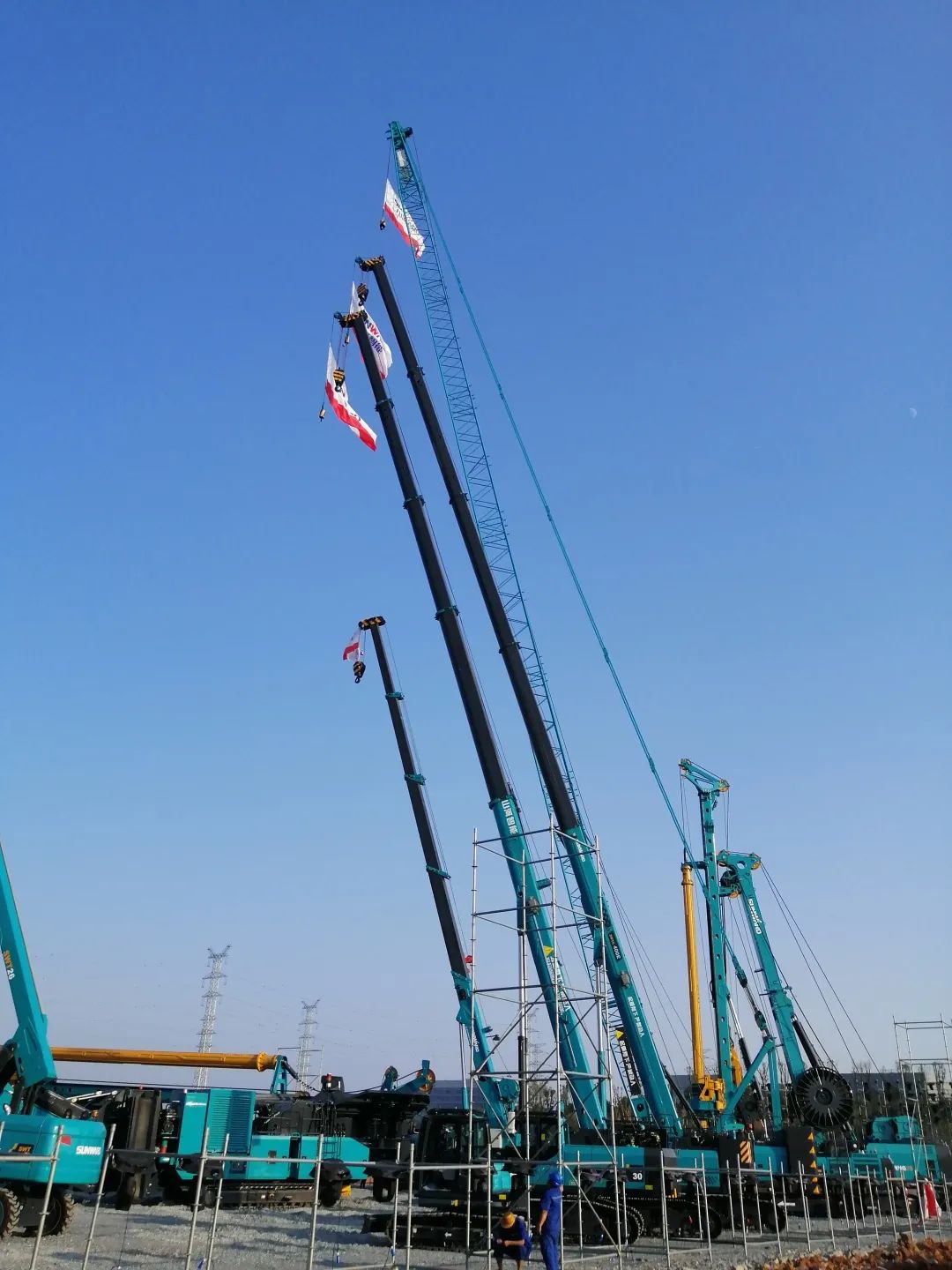 “重”磅出擊！山河智能起重機械組團“登場”