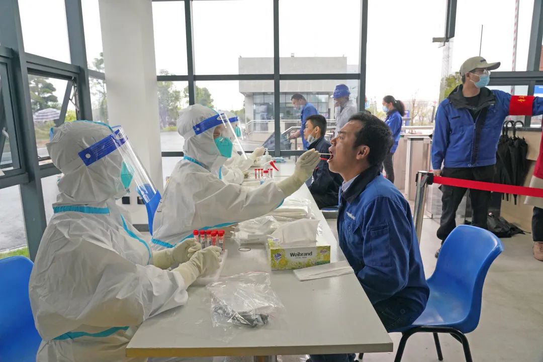 采樣完成率近100%！山河智能第一時間開展全員核酸檢測，保障安全生產