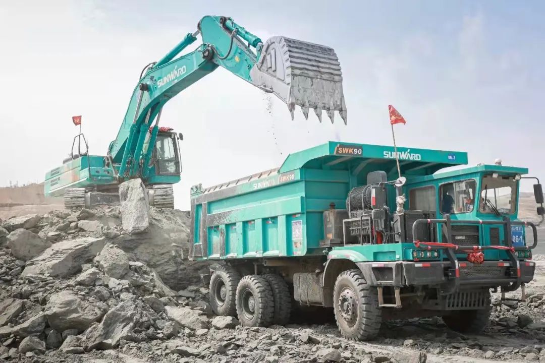 踐行綠色發展理念！山河智能獲批工信部“工業產品綠色設計示范企業”