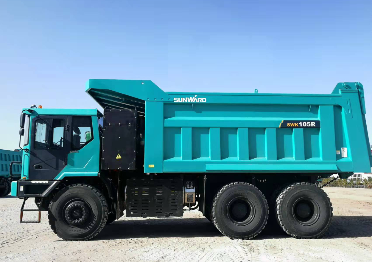 新能源，長續航！山河智能首臺LNG增程式寬體礦卡下線交付