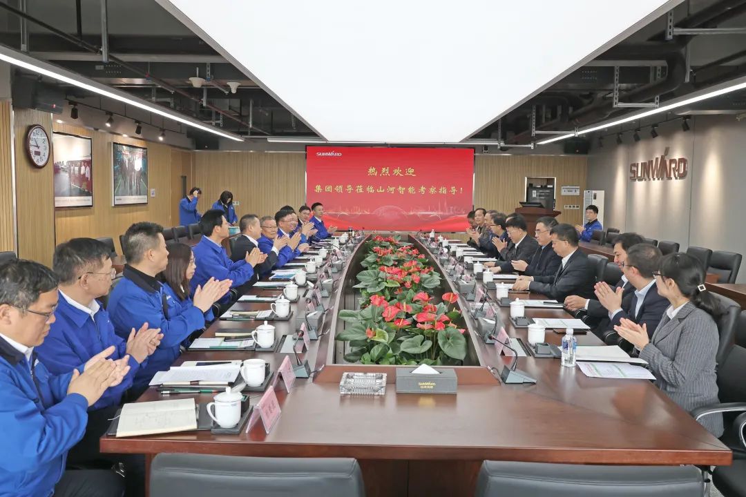 廣州工控總經理景廣軍調研山河智能