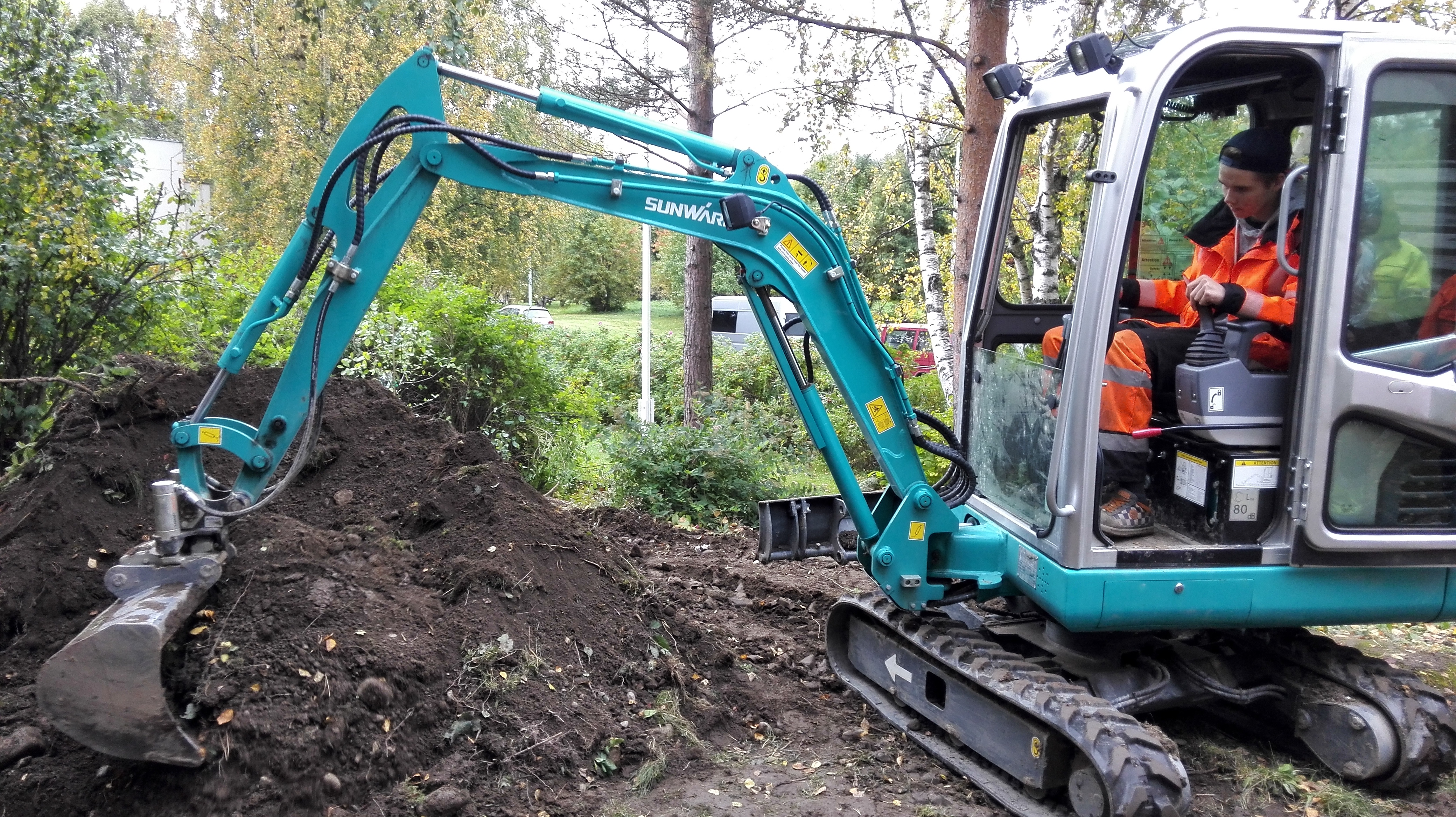 國產小型挖掘機價格多少錢一臺？