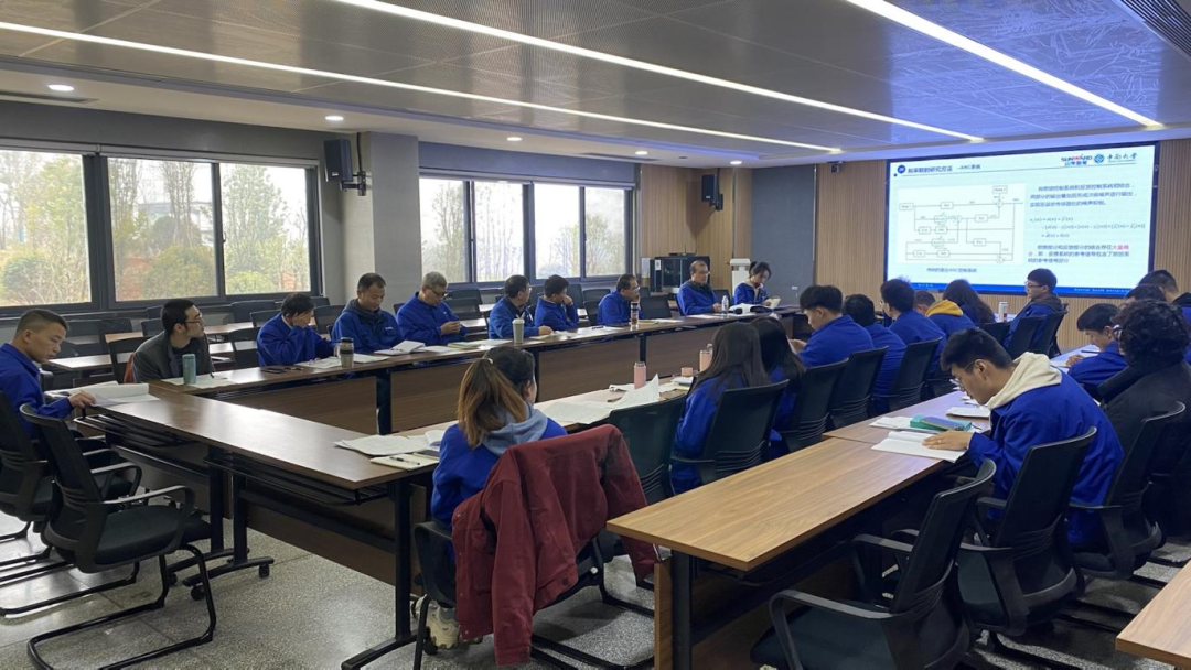 產學研一體化結碩果！山河智能2020級研究生開題答辯會議順利召開