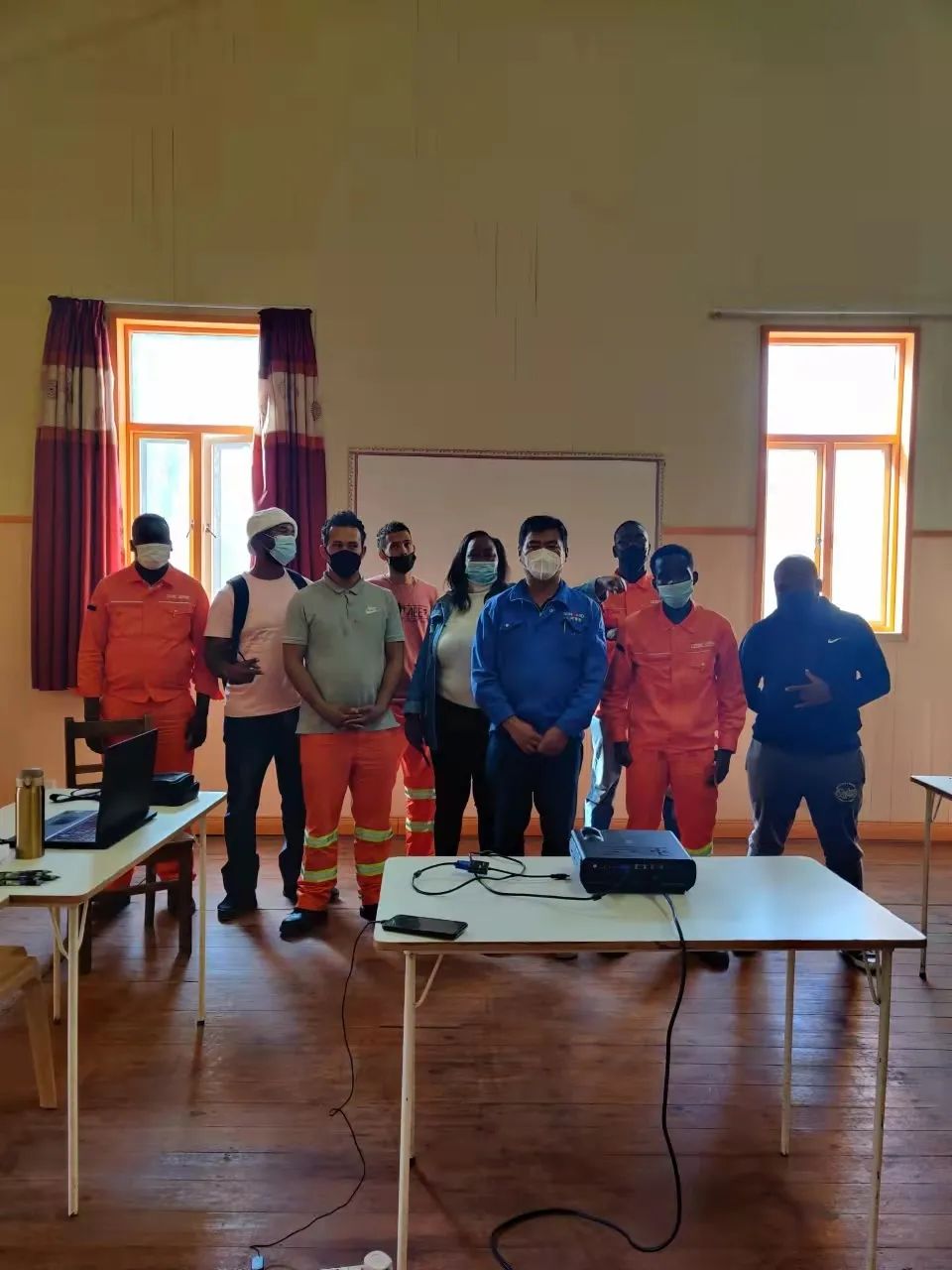 疫情當下，逆行非洲——山河智能鑿巖設備團隊海外服務紀實