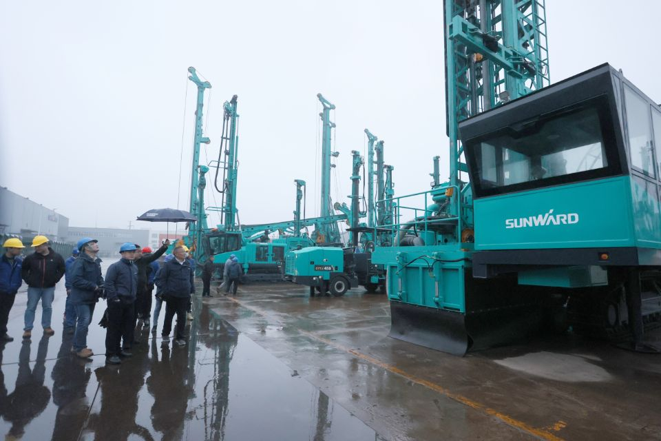 兩種鉆進模式+更大扭矩！山河智能自主研制的全液壓牙輪鉆機下線