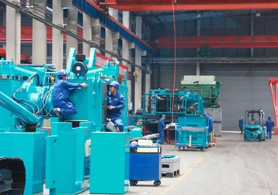 向著沖刺目標全力以赴！山河智能正式開工