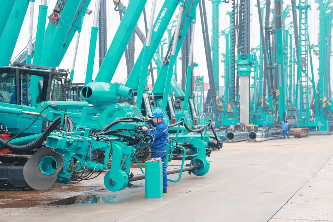 向著沖刺目標全力以赴！山河智能正式開工