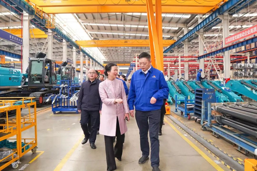 長沙市總工會、長沙經開區總工會一行調研山河智能