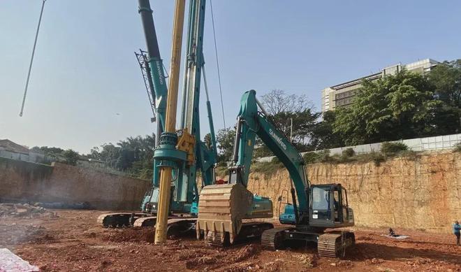 助力烏干達第一住宅高樓建設！山河智能再次出征非洲市場