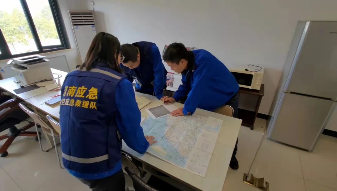 火情就是命令！湖南航空應急救援隊山河機組展現“山河速度”