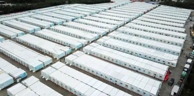 沖鋒一線顯擔當！山河智能挖掘機助力長沙方艙醫院建設