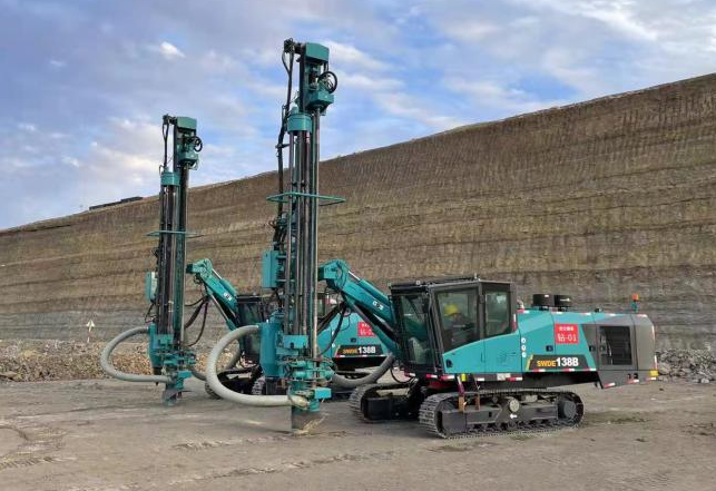 攜手戰邊疆！山河智能潛孔鉆機助力宏大爆破新疆奇臺項目建設