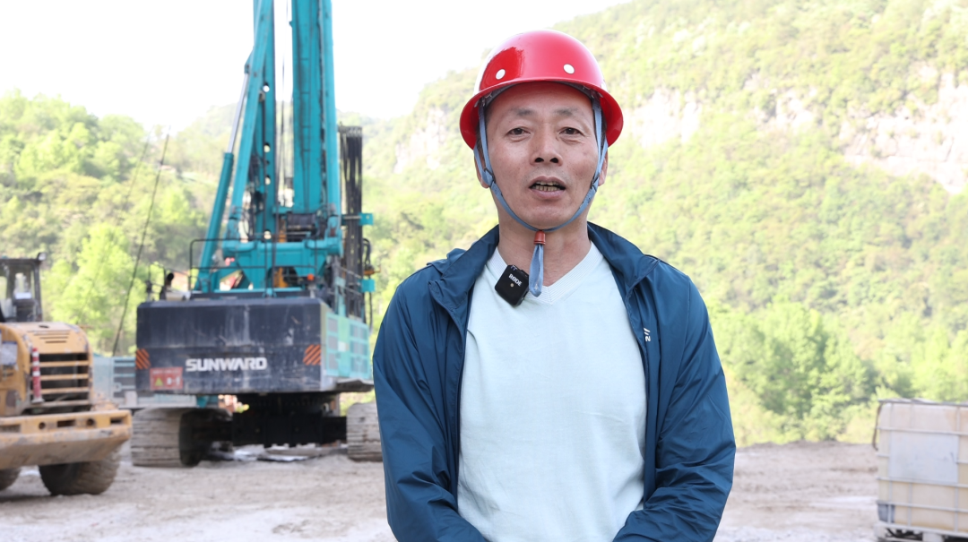 展現施工“奇效”！山河智能旋挖鉆機強勢助力爐慈高速公路建設