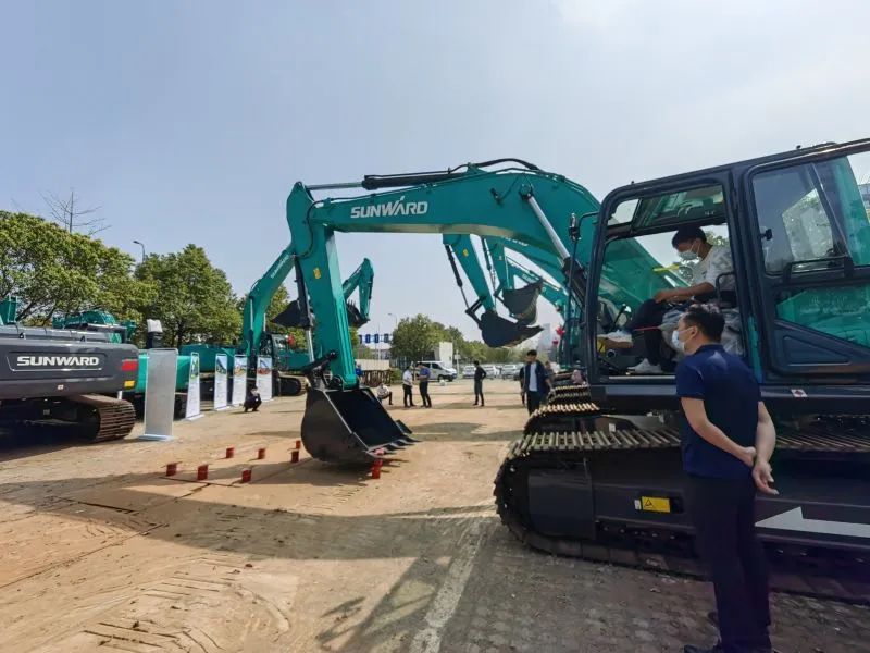 再現交機熱潮！山河智能中大挖持續向市場進軍