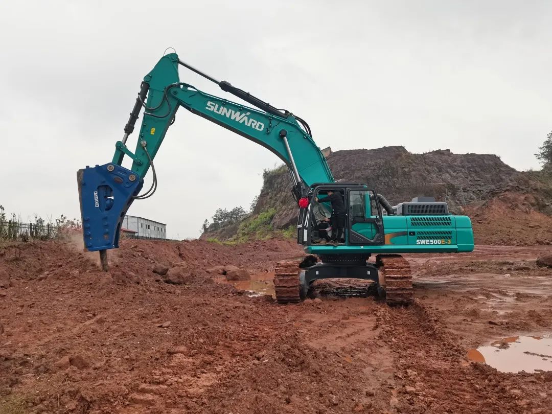 再現交機熱潮！山河智能中大挖持續向市場進軍