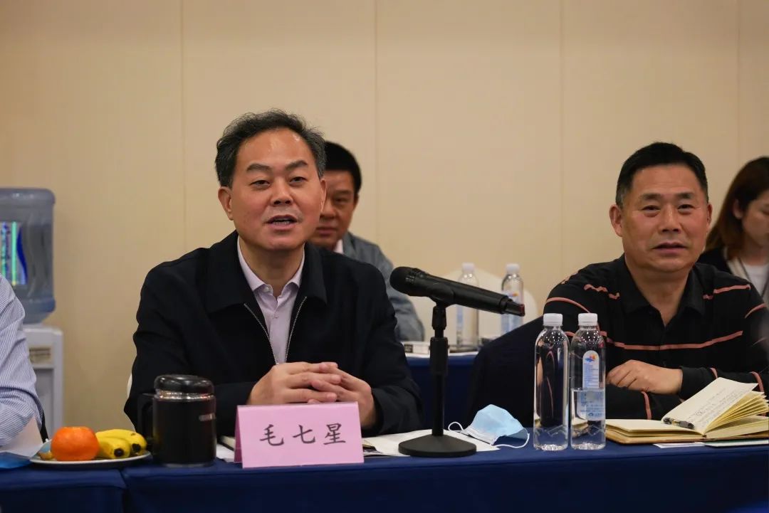 抱團出海，攜手共贏！何清華帶隊赴湖南異地商會聯合會拜訪交流