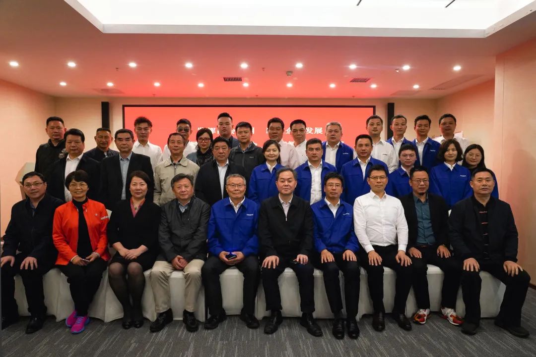 抱團出海，攜手共贏！何清華帶隊赴湖南異地商會聯合會拜訪交流