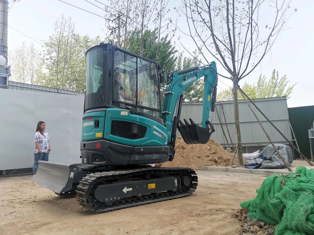 沖、沖、沖！帶您感受山河智能挖掘機火熱交機時刻