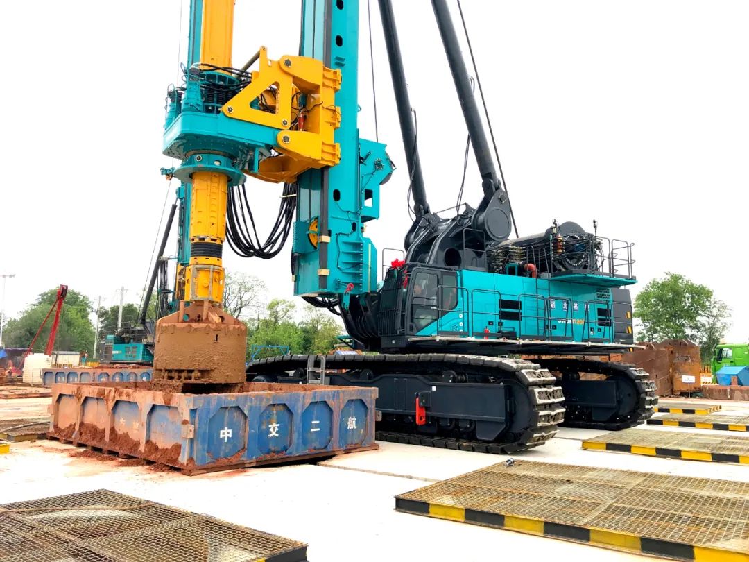 再啃“硬骨頭”！山河智能“超級樁備”助建燕磯長江大橋