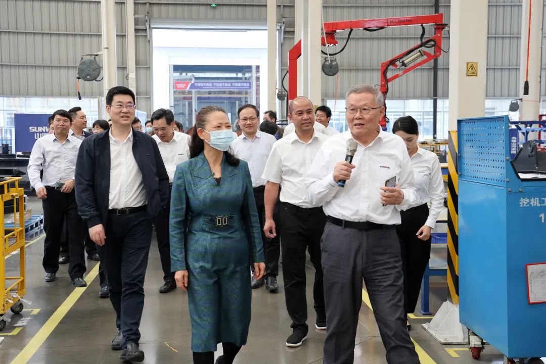 深化產學研合作！中南大學校長、中國工程院院士田紅旗率團拜訪山河智能