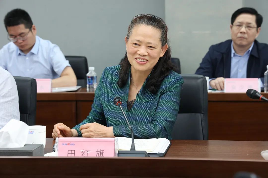 深化產學研合作！中南大學校長、中國工程院院士田紅旗率團拜訪山河智能